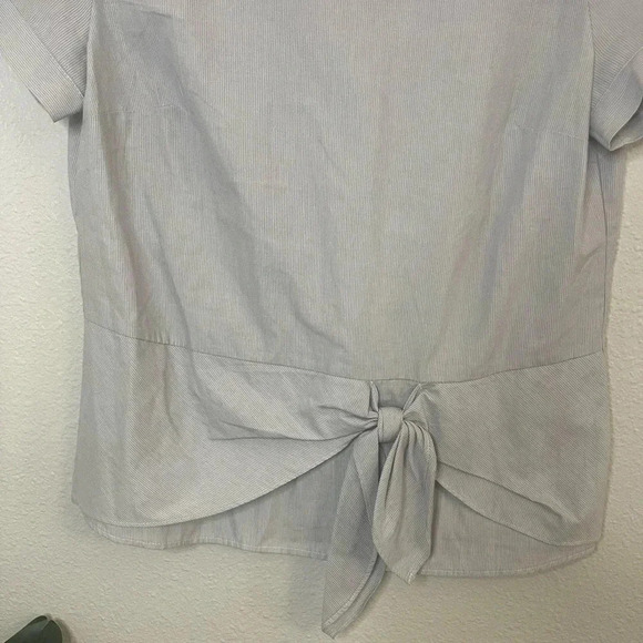 ☀️Banana Republic Front Tie Top - Picture 5 of 5